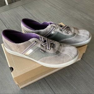 🆕 Keds Solea, - NEW in Box  - size 10M, Walnut Suede